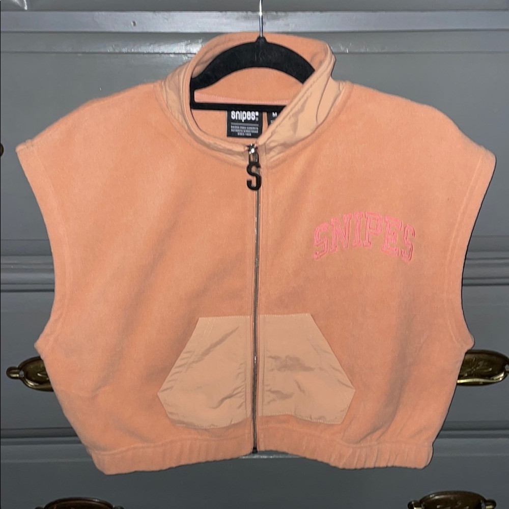 Snipes Peach Sleeveless Zip-Up Vest